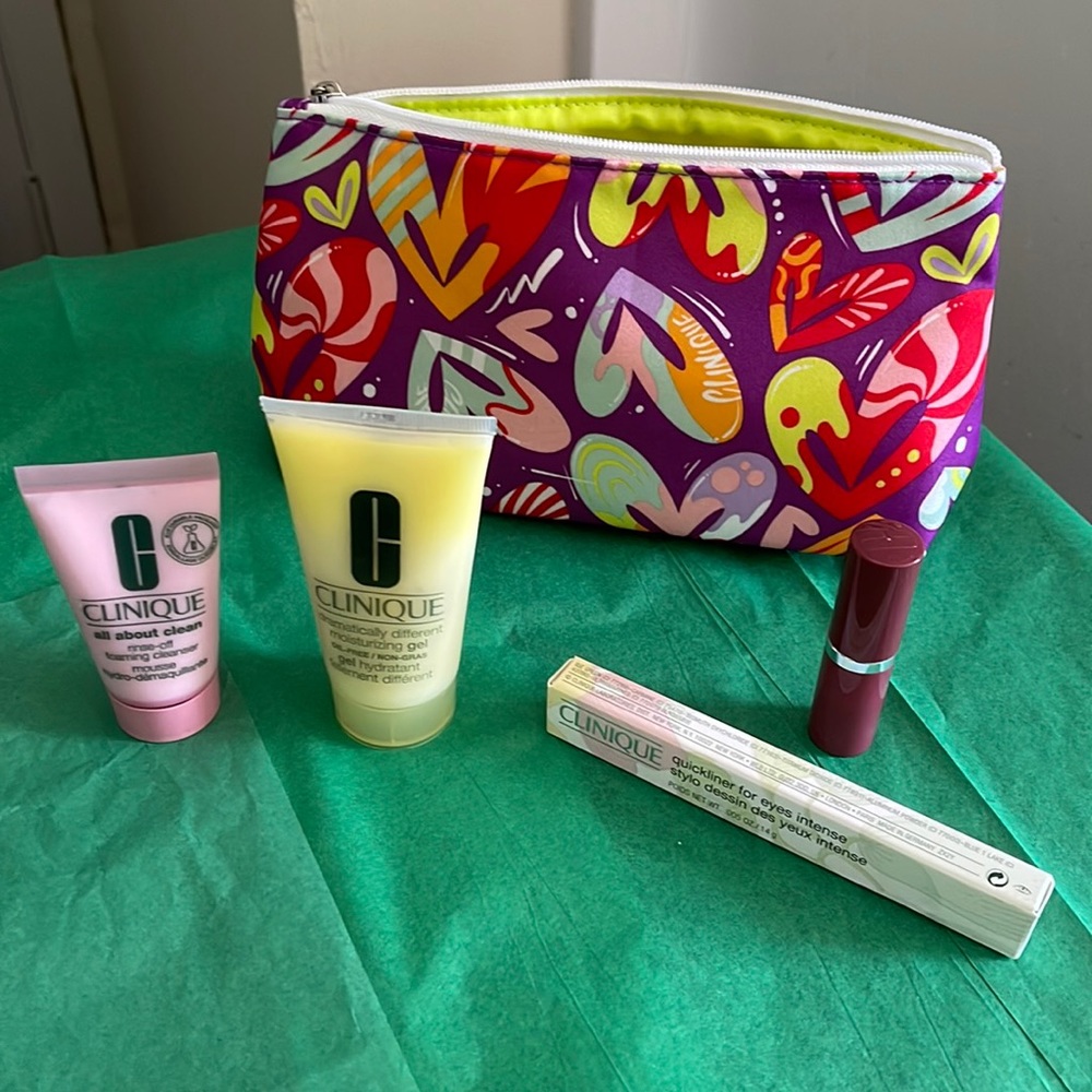 Clinique Skincare/Makeup and Makeup Bag